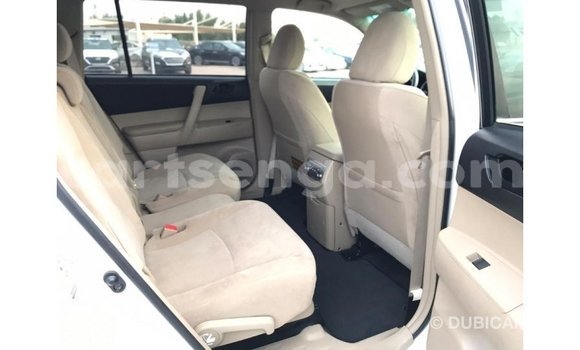 Buy Import Toyota Highlander White Car in Import - Dubai in Hhohho Buy Import Toyota Highlander White Car in Import - Dubai in Hhohho