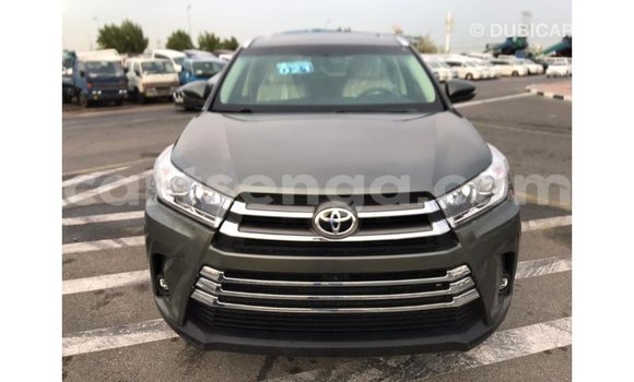 Buy Import Toyota Highlander Other Car in Import - Dubai in Hhohho Buy Import Toyota Highlander Other Car in Import - Dubai in Hhohho