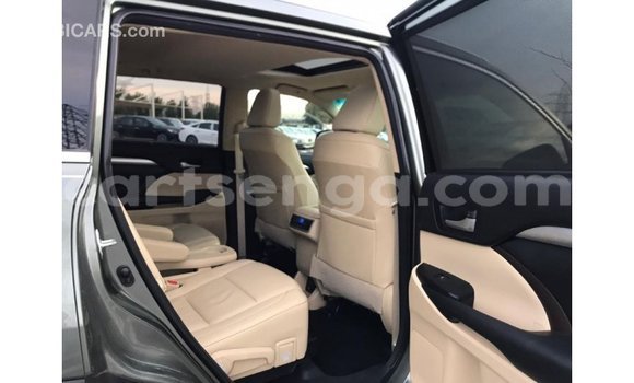 Buy Import Toyota Highlander Other Car in Import - Dubai in Hhohho Buy Import Toyota Highlander Other Car in Import - Dubai in Hhohho