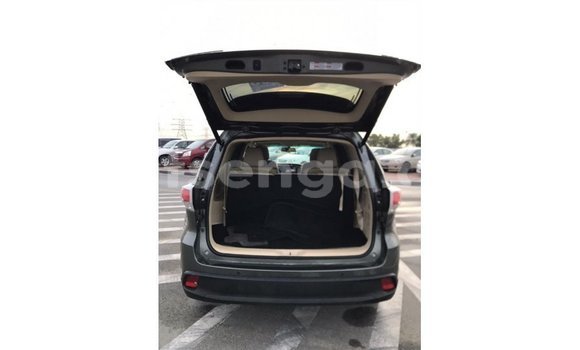 Buy Import Toyota Highlander Other Car in Import - Dubai in Hhohho Buy Import Toyota Highlander Other Car in Import - Dubai in Hhohho