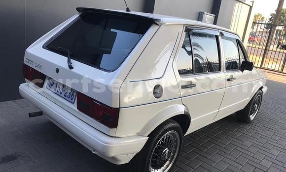 Buy Used Volkswagen Golf White Car in Ezulwini in Hhohho Buy Used Volkswagen Golf White Car in Ezulwini in Hhohho