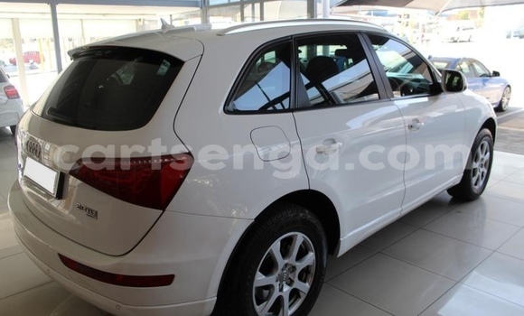 Acheter Occasion Voiture Audi Q5 Gris à Big Bend, Lubombo District Acheter Occasion Voiture Audi Q5 Gris à Big Bend, Lubombo District