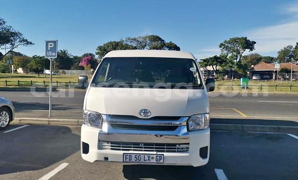 Buy Used Toyota Hiace White Car in Big Bend in Lubombo District Buy Used Toyota Hiace White Car in Big Bend in Lubombo District