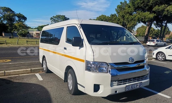 Buy Used Toyota Hiace White Car in Big Bend in Lubombo District Buy Used Toyota Hiace White Car in Big Bend in Lubombo District