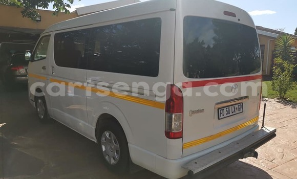 Buy Used Toyota Hiace White Car in Big Bend in Lubombo District Buy Used Toyota Hiace White Car in Big Bend in Lubombo District