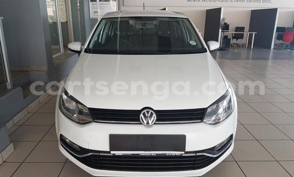 Nunua Ilio tumika Volkswagen Polo White Gari ndani ya Manzini nchini Manzini Nunua Ilio tumika Volkswagen Polo White Gari ndani ya Manzini nchini Manzini