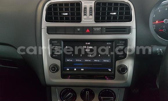 Nunua Ilio tumika Volkswagen Polo White Gari ndani ya Manzini nchini Manzini Nunua Ilio tumika Volkswagen Polo White Gari ndani ya Manzini nchini Manzini