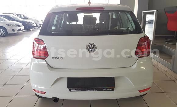 Nunua Ilio tumika Volkswagen Polo White Gari ndani ya Manzini nchini Manzini Nunua Ilio tumika Volkswagen Polo White Gari ndani ya Manzini nchini Manzini