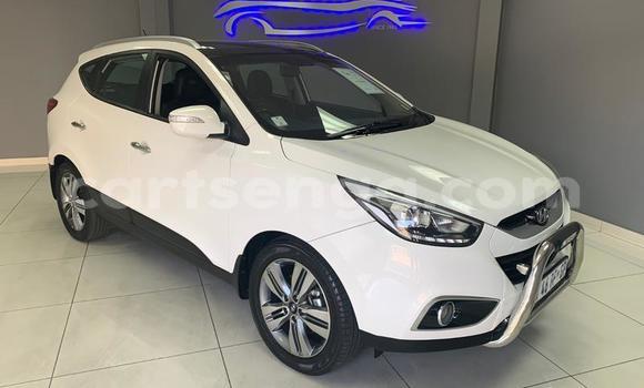 Nunua Ilio tumika Hyundai ix35 White Gari ndani ya Manzini nchini Manzini Nunua Ilio tumika Hyundai ix35 White Gari ndani ya Manzini nchini Manzini