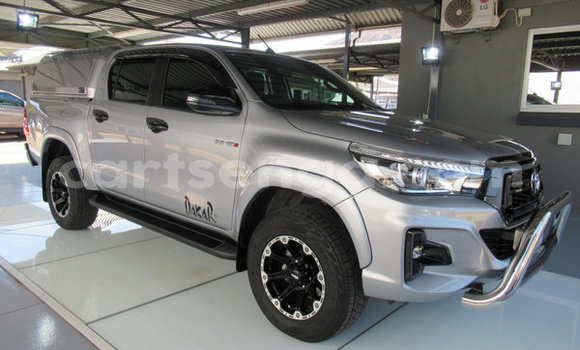 Nunua Ilio tumika Toyota Hilux Silver Gari ndani ya Bulembu nchini Hhohho Nunua Ilio tumika Toyota Hilux Silver Gari ndani ya Bulembu nchini Hhohho