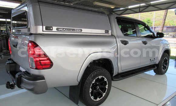 Nunua Ilio tumika Toyota Hilux Silver Gari ndani ya Bulembu nchini Hhohho Nunua Ilio tumika Toyota Hilux Silver Gari ndani ya Bulembu nchini Hhohho