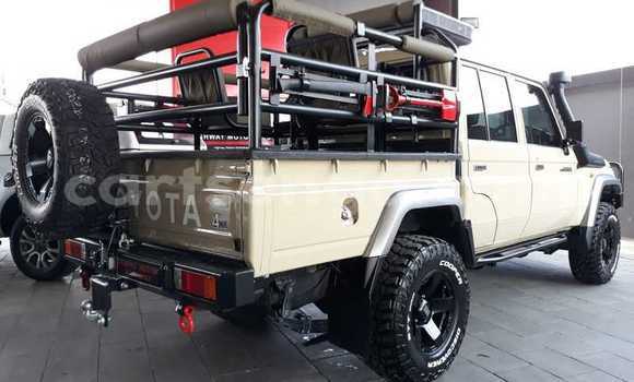 Acheter Occasion Voiture Toyota Land Cruiser Beige à Bulembu, Hhohho Acheter Occasion Voiture Toyota Land Cruiser Beige à Bulembu, Hhohho