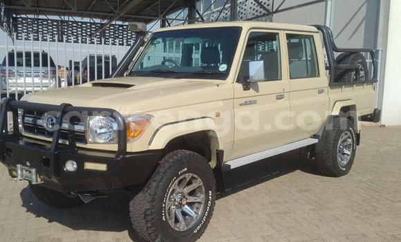 Nunua Ilio tumika Toyota Land Cruiser Beige Gari ndani ya Bulembu nchini Hhohho Nunua Ilio tumika Toyota Land Cruiser Beige Gari ndani ya Bulembu nchini Hhohho