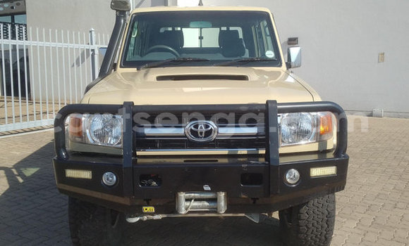Nunua Ilio tumika Toyota Land Cruiser Beige Gari ndani ya Bulembu nchini Hhohho Nunua Ilio tumika Toyota Land Cruiser Beige Gari ndani ya Bulembu nchini Hhohho