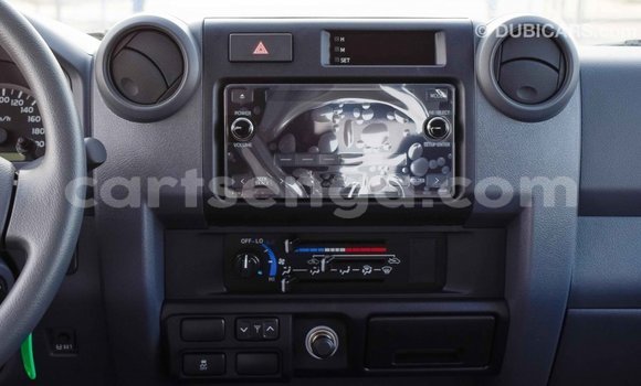 Nunua Imported Toyota Land Cruiser White Gari ndani ya Import - Dubai nchini Hhohho Nunua Imported Toyota Land Cruiser White Gari ndani ya Import - Dubai nchini Hhohho