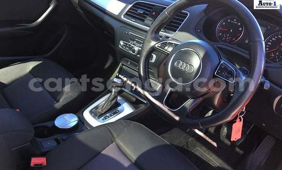 Nunua Ilio tumika Audi Q3 Red Gari ndani ya Ezulwini nchini Hhohho Nunua Ilio tumika Audi Q3 Red Gari ndani ya Ezulwini nchini Hhohho