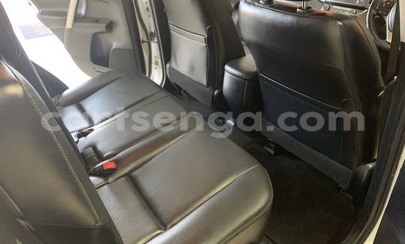 Acheter Occasion Voiture Toyota RAV4 Blanc à Ezulwini, Hhohho Acheter Occasion Voiture Toyota RAV4 Blanc à Ezulwini, Hhohho