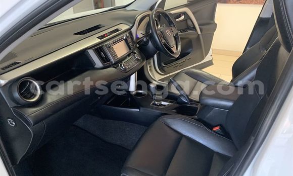 Acheter Occasion Voiture Toyota RAV4 Blanc à Ezulwini, Hhohho Acheter Occasion Voiture Toyota RAV4 Blanc à Ezulwini, Hhohho