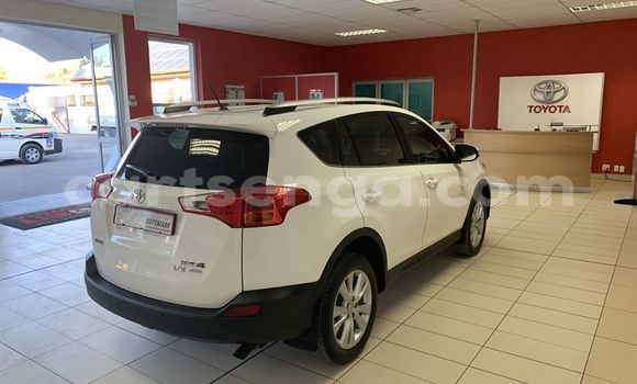 Acheter Occasion Voiture Toyota RAV4 Blanc à Ezulwini, Hhohho Acheter Occasion Voiture Toyota RAV4 Blanc à Ezulwini, Hhohho