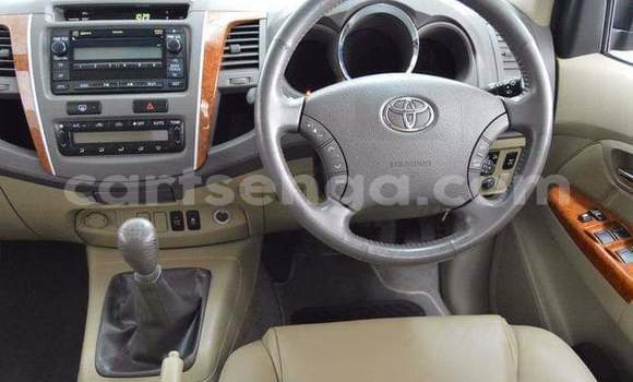 Nunua Ilio tumika Toyota Fortuner Silver Gari ndani ya Hluti nchini Wilaya ya Shiselweni Nunua Ilio tumika Toyota Fortuner Silver Gari ndani ya Hluti nchini Wilaya ya Shiselweni