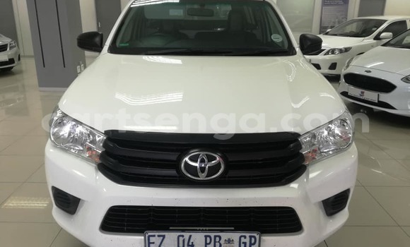 Nunua Ilio tumika Toyota Hilux White Gari ndani ya Ezulwini nchini Hhohho Nunua Ilio tumika Toyota Hilux White Gari ndani ya Ezulwini nchini Hhohho