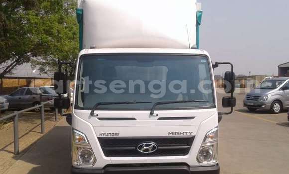 Buy Used Hyundai H200 White Truck in Mbabane in Manzini