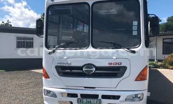 Buy Used Hino 300 Series White Truck in Mbabane in Manzini Buy Used Hino 300 Series White Truck in Mbabane in Manzini