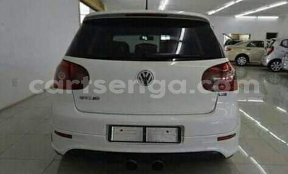 Nunua Ilio tumika Volkswagen Golf GTI White Gari ndani ya Manzini nchini Manzini Nunua Ilio tumika Volkswagen Golf GTI White Gari ndani ya Manzini nchini Manzini