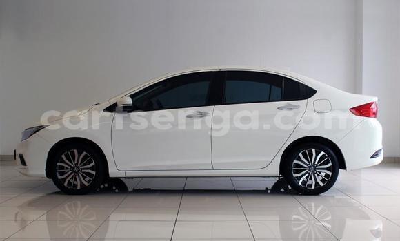 Buy Used Honda Ballade White Car in Ezulwini in Hhohho Buy Used Honda Ballade White Car in Ezulwini in Hhohho