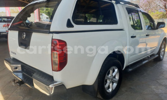 Buy Used Nissan Navara White Car in Ezulwini in Hhohho Buy Used Nissan Navara White Car in Ezulwini in Hhohho
