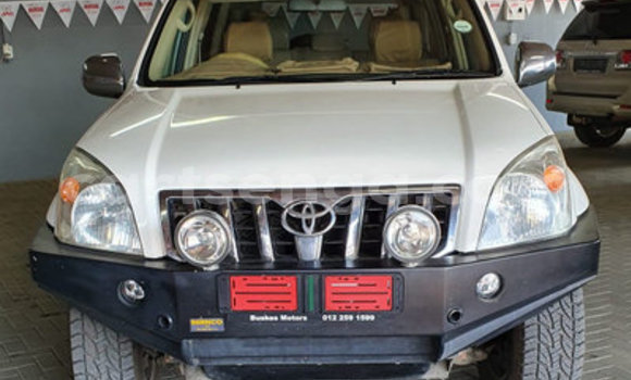 Buy Used Toyota Land Cruiser Prado White Car in Ezulwini in Hhohho Buy Used Toyota Land Cruiser Prado White Car in Ezulwini in Hhohho