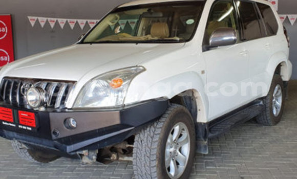 Buy Used Toyota Land Cruiser Prado White Car in Ezulwini in Hhohho Buy Used Toyota Land Cruiser Prado White Car in Ezulwini in Hhohho