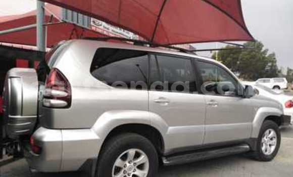 Nunua Ilio tumika Toyota Land Cruiser Prado Silver Gari ndani ya Ezulwini nchini Hhohho Nunua Ilio tumika Toyota Land Cruiser Prado Silver Gari ndani ya Ezulwini nchini Hhohho