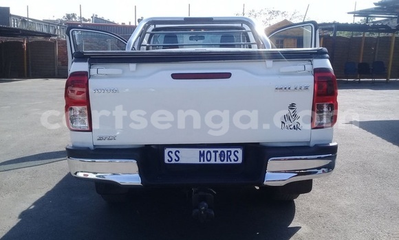 Buy Used Toyota Hilux White Car in Big Bend in Lubombo District Buy Used Toyota Hilux White Car in Big Bend in Lubombo District
