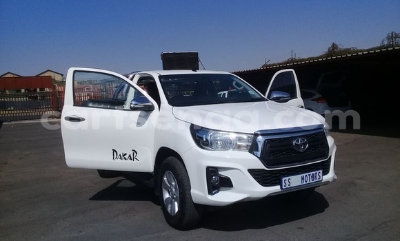 Buy Used Toyota Hilux White Car in Big Bend in Lubombo District Buy Used Toyota Hilux White Car in Big Bend in Lubombo District