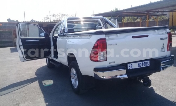 Buy Used Toyota Hilux White Car in Big Bend in Lubombo District Buy Used Toyota Hilux White Car in Big Bend in Lubombo District