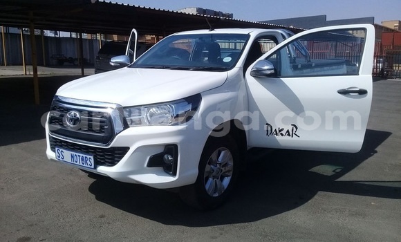 Buy Used Toyota Hilux White Car in Big Bend in Lubombo District Buy Used Toyota Hilux White Car in Big Bend in Lubombo District