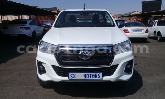 Buy Used Toyota Hilux White Car in Big Bend in Lubombo District Buy Used Toyota Hilux White Car in Big Bend in Lubombo District