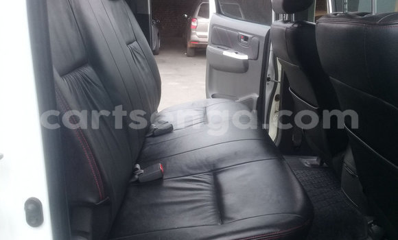 Buy Used Toyota Hilux White Car in Big Bend in Lubombo District Buy Used Toyota Hilux White Car in Big Bend in Lubombo District