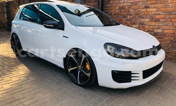 Buy Used Volkswagen Golf GTI White Car in Big Bend in Lubombo District Buy Used Volkswagen Golf GTI White Car in Big Bend in Lubombo District