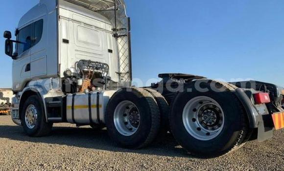 Nunua Ilio tumika Scania R420 Silver Lori ndani ya Manzini nchini Manzini Nunua Ilio tumika Scania R420 Silver Lori ndani ya Manzini nchini Manzini