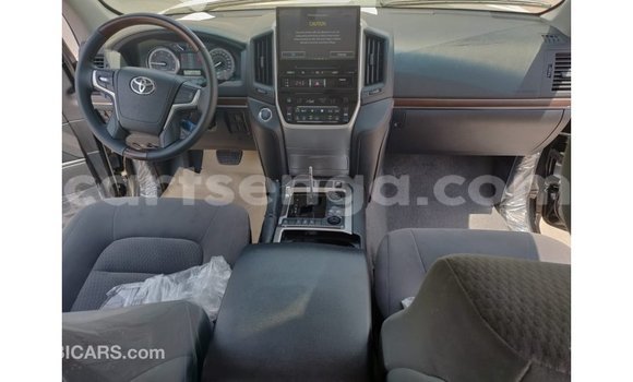 Buy Import Toyota Land Cruiser Other Car in Import - Dubai in Hhohho Buy Import Toyota Land Cruiser Other Car in Import - Dubai in Hhohho