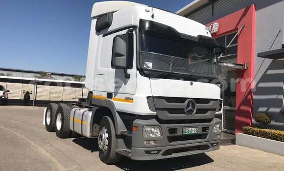 Buy Used Mercedes‒Benz 2644 White Truck in Manzini in Manzini Buy Used Mercedes‒Benz 2644 White Truck in Manzini in Manzini