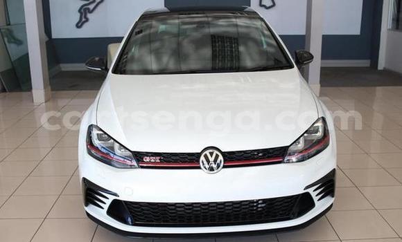 Nunua Ilio tumika Volkswagen Golf White Gari ndani ya Mbabane nchini Manzini Nunua Ilio tumika Volkswagen Golf White Gari ndani ya Mbabane nchini Manzini