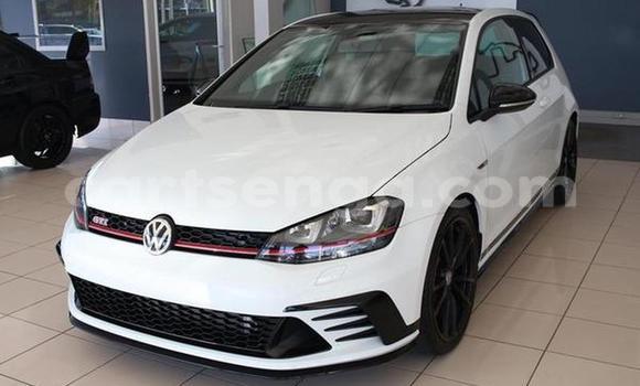 Nunua Ilio tumika Volkswagen Golf White Gari ndani ya Mbabane nchini Manzini Nunua Ilio tumika Volkswagen Golf White Gari ndani ya Mbabane nchini Manzini