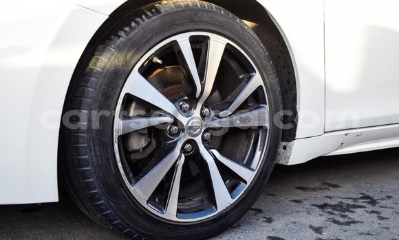 Buy Import Nissan Maxima White Car in Import - Dubai in Hhohho Buy Import Nissan Maxima White Car in Import - Dubai in Hhohho