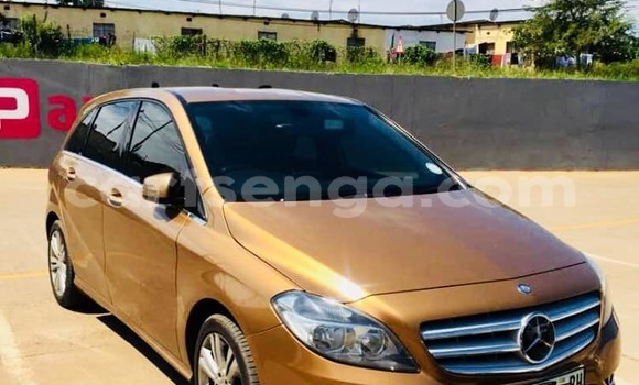 Buy Used Mercedes‒Benz 190 Brown Car in Mbabane in Manzini