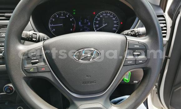 Nunua Ilio tumika Hyundai i20 White Gari ndani ya Manzini nchini Manzini Nunua Ilio tumika Hyundai i20 White Gari ndani ya Manzini nchini Manzini