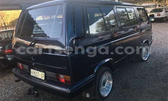 Buy Used Volkswagen Caravelle Blue Car in Ezulwini in Hhohho Buy Used Volkswagen Caravelle Blue Car in Ezulwini in Hhohho