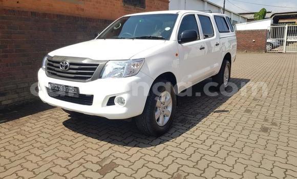 Acheter Occasion Voiture Toyota Hilux Blanc à Mbabane, Manzini Acheter Occasion Voiture Toyota Hilux Blanc à Mbabane, Manzini